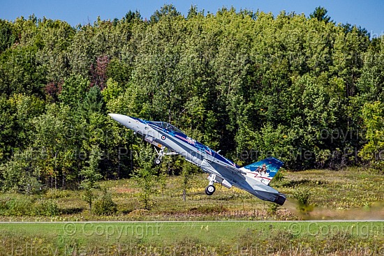 Canadian Snowbirds and CF-18 Hornet Demo Team 